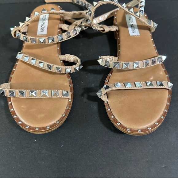 Steve Madden Travel Tan  Studded Sandals Size 6.5 - Picture 3 of 7